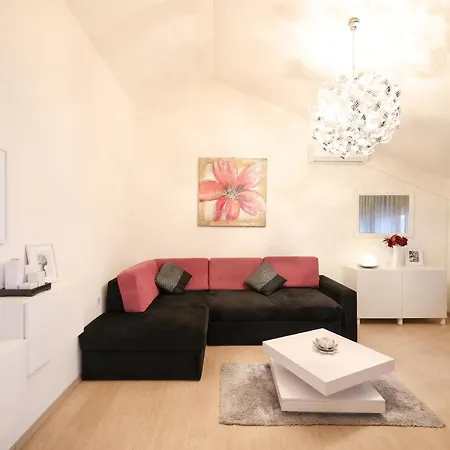 דירה Apartman Andy זאדאר